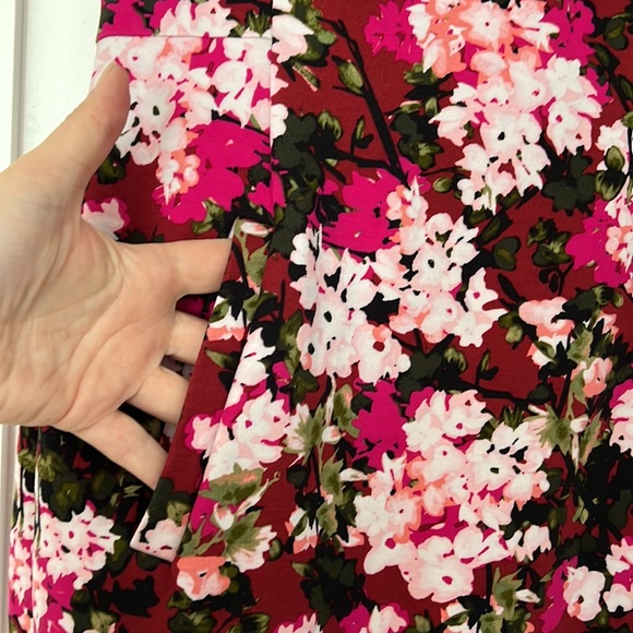 Cute flowers dress - Picture 2 of 4